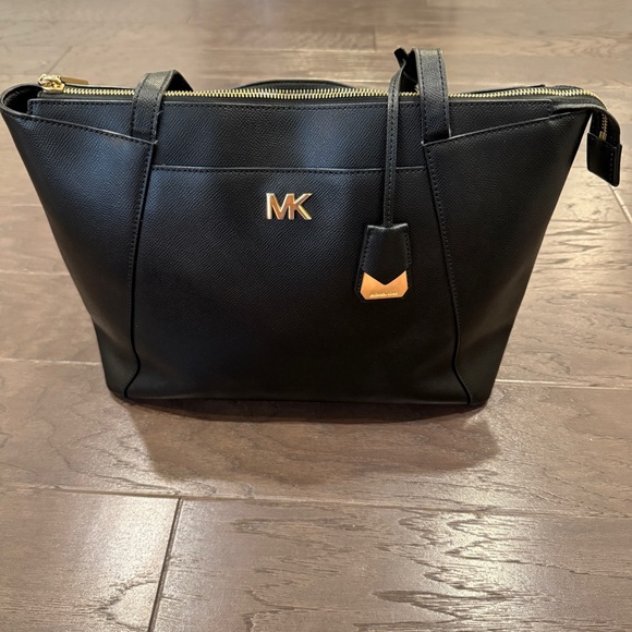 Michael Kors Handbags - Michael Kors Maddie Medium Black Crossgrain Leather Tote – Gently Used